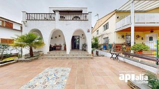 Chalet en venta en Ca n’Esteper – Can Gorgs – Can Gorgs II en Barbera del Vallès
