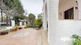 Chalet en venta en Ca n’Esteper – Can Gorgs – Can Gorgs II en Barbera del Vallès