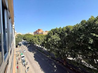 Piso en venta en San Luis en Almería