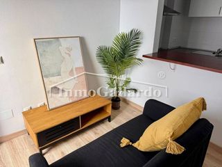 Piso en venta en Parque Victoria Eugenia en Málaga