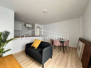 Piso en venta en Parque Victoria Eugenia en Málaga