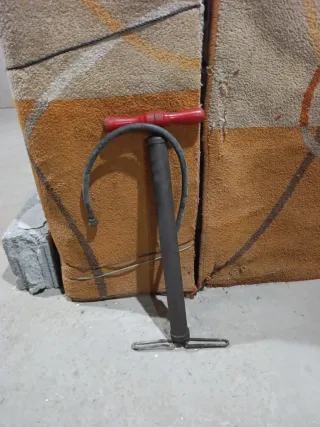 Bomba de hinchar antigua