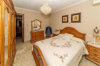 Chalet en venta en Guadix