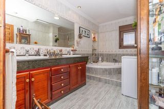 Chalet en venta en Guadix