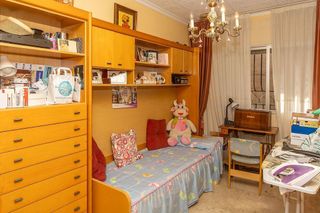 Chalet en venta en Guadix