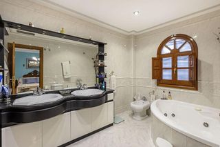 Chalet en venta en Barrio de la Vega en Monachil