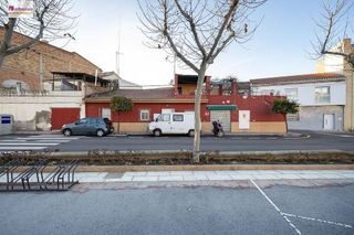 Casa adosada en venta en Avda. De los Ogíjares en Armilla