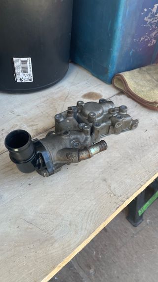 Caja de aguas Citroën Saxo / Peugeot 106