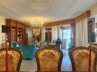 Piso en venta en Mercado en Alicante