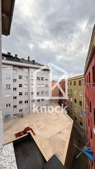 Piso en venta en Milán - Pumarín - Teatinos en Oviedo