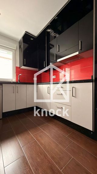 Piso en venta en Milán - Pumarín - Teatinos en Oviedo