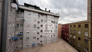 Piso en venta en Milán - Pumarín - Teatinos en Oviedo