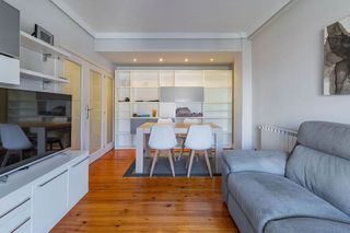 Piso en venta en Miracruz - Bidebieta en San Sebastián-Donostia