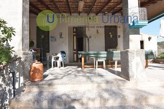 Chalet en venta en Peña de las Águilas en Elche