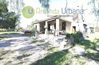 Chalet en venta en Peña de las Águilas en Elche