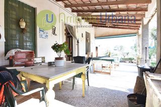 Chalet en venta en Peña de las Águilas en Elche
