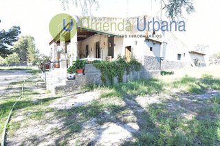 Chalet en venta en Peña de las Águilas en Elche