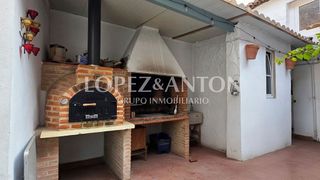 Casa adosada en venta en Núcleo Urbano en Pobla de Vallbona (la)