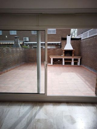 Casa adosada en alquiler en Montigalà -Sant Crist en Badalona