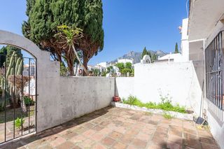 Casa adosada en venta en Las Cancelas - Valdeolletas en Marbella