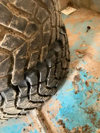 Llantas con cubiertas de tacos 4x4