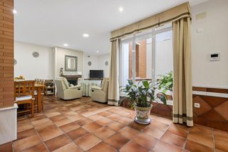 Casa adosada en venta en Santiponce