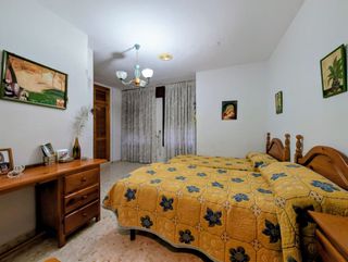 Casa adosada en venta en Loja