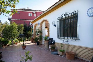 Chalet en venta en Gines