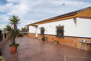 Chalet en venta en Gines