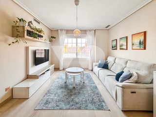 Piso en venta en Simancas en Madrid