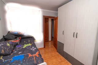 Piso en venta en Linares