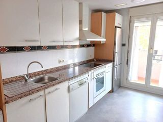 Piso en venta en Portillejo - Valdegastea en Logroño