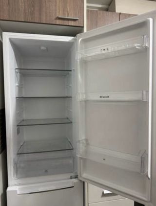 Nevera blanca como nueva