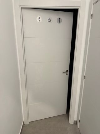 Alquilo locales comerciales mojacar