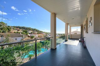 Chalet en venta en Eixample Residencial en Roda de Barà