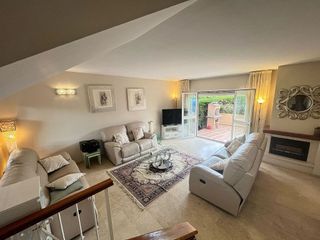 Casa adosada en venta en Nueva Andalucía centro en Marbella