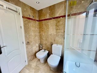 Casa adosada en venta en Nueva Andalucía centro en Marbella