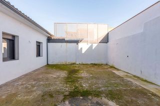 Casa adosada en venta en Albolote