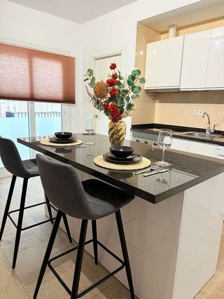 Piso en venta en La Carihuela en Torremolinos