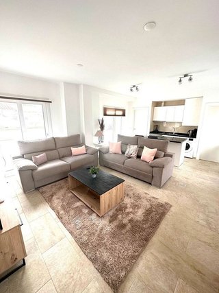Piso en venta en La Carihuela en Torremolinos