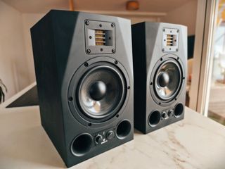 Monitores de Estudio Adam A7X Negros