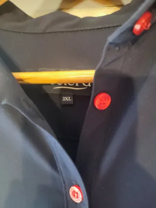 Vestido Solera Azul marino con Detalles Rojos