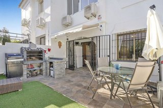 Casa adosada en venta en Cerros del Águila en Mijas