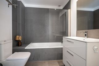 Casa adosada en venta en El Padrón - El Velerín - Voladilla en Estepona