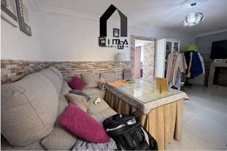 Casa adosada en venta en Gibraleón