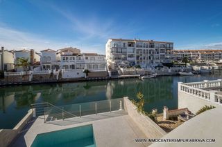 Casa en venta en Empuriabrava en Castelló d´Empúries