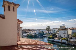 Casa adosada en venta en Empuriabrava en Castelló d´Empúries