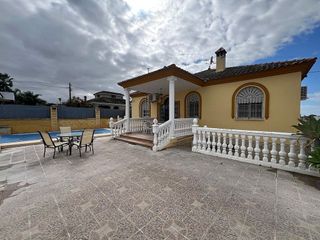 Casa adosada en venta en Arco Norte - Avda. España en Dos Hermanas