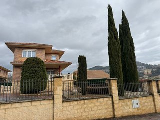 Chalet en venta en Estella/Lizarra
