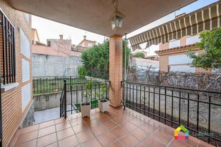 Chalet en venta en Olías del Rey